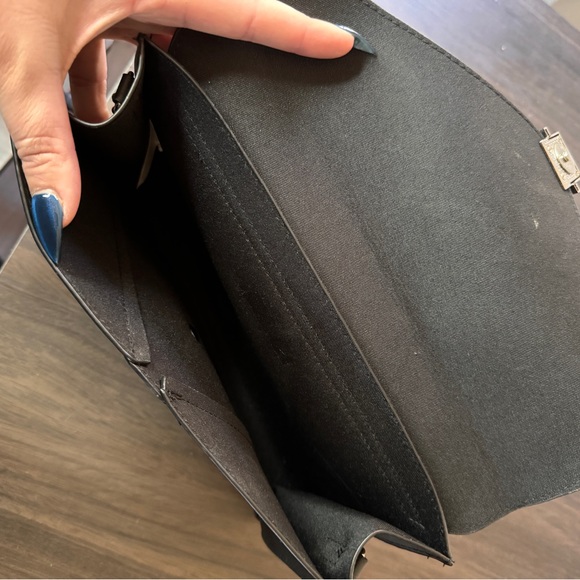 Purse - Picture 3 of 3